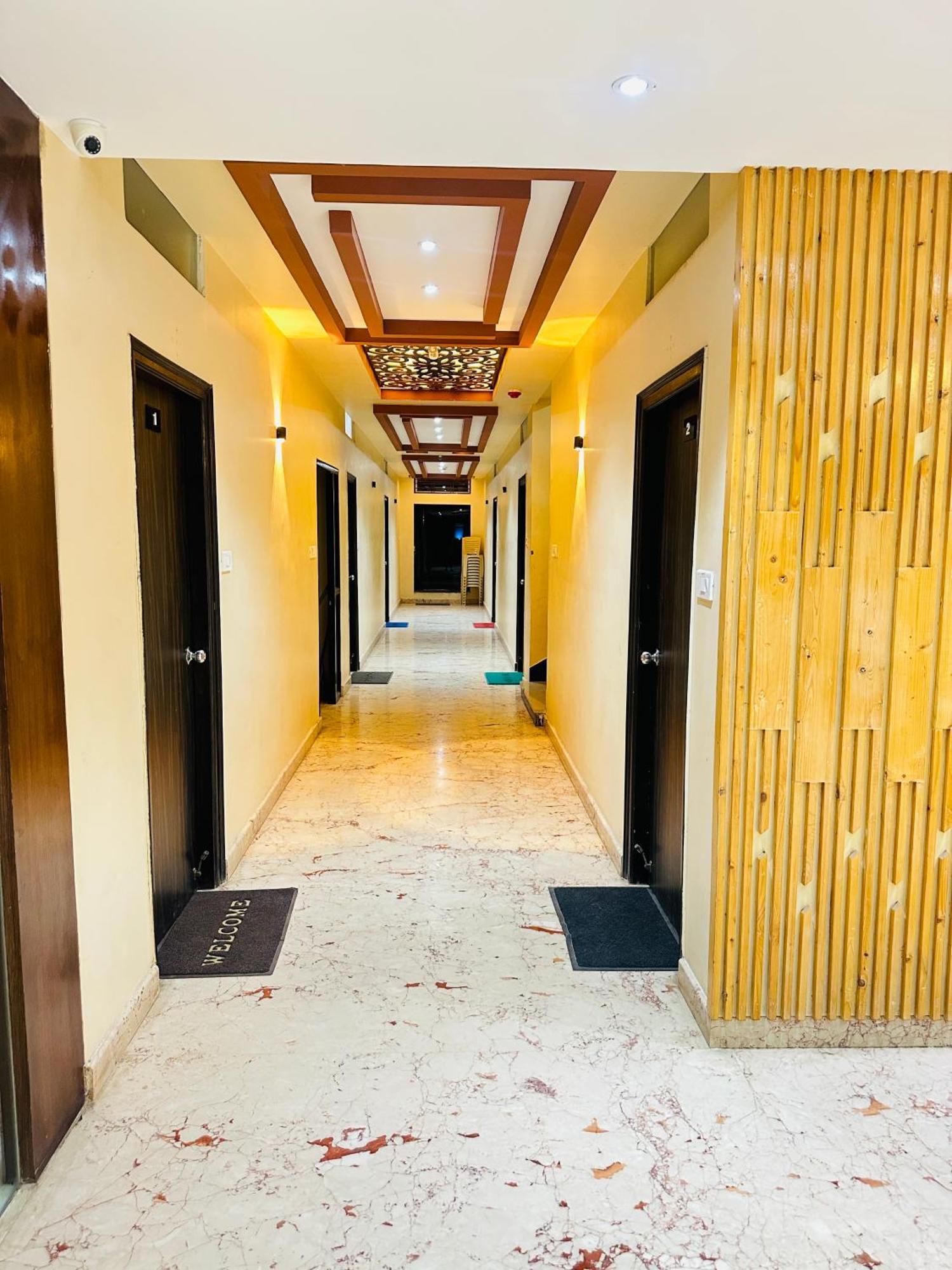 Hotel Pcr Grand Residency Rayachoty Exterior foto