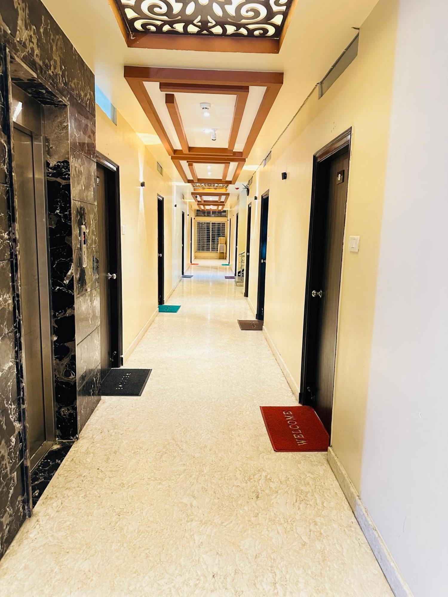 Hotel Pcr Grand Residency Rayachoty Exterior foto