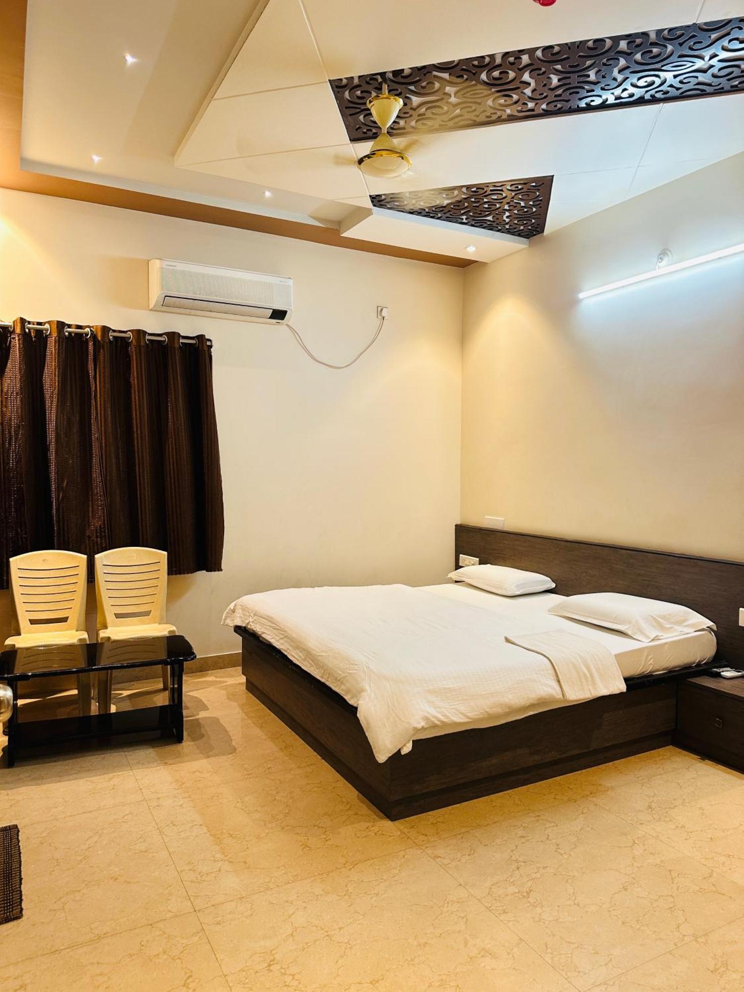 Hotel Pcr Grand Residency Rayachoty Exterior foto