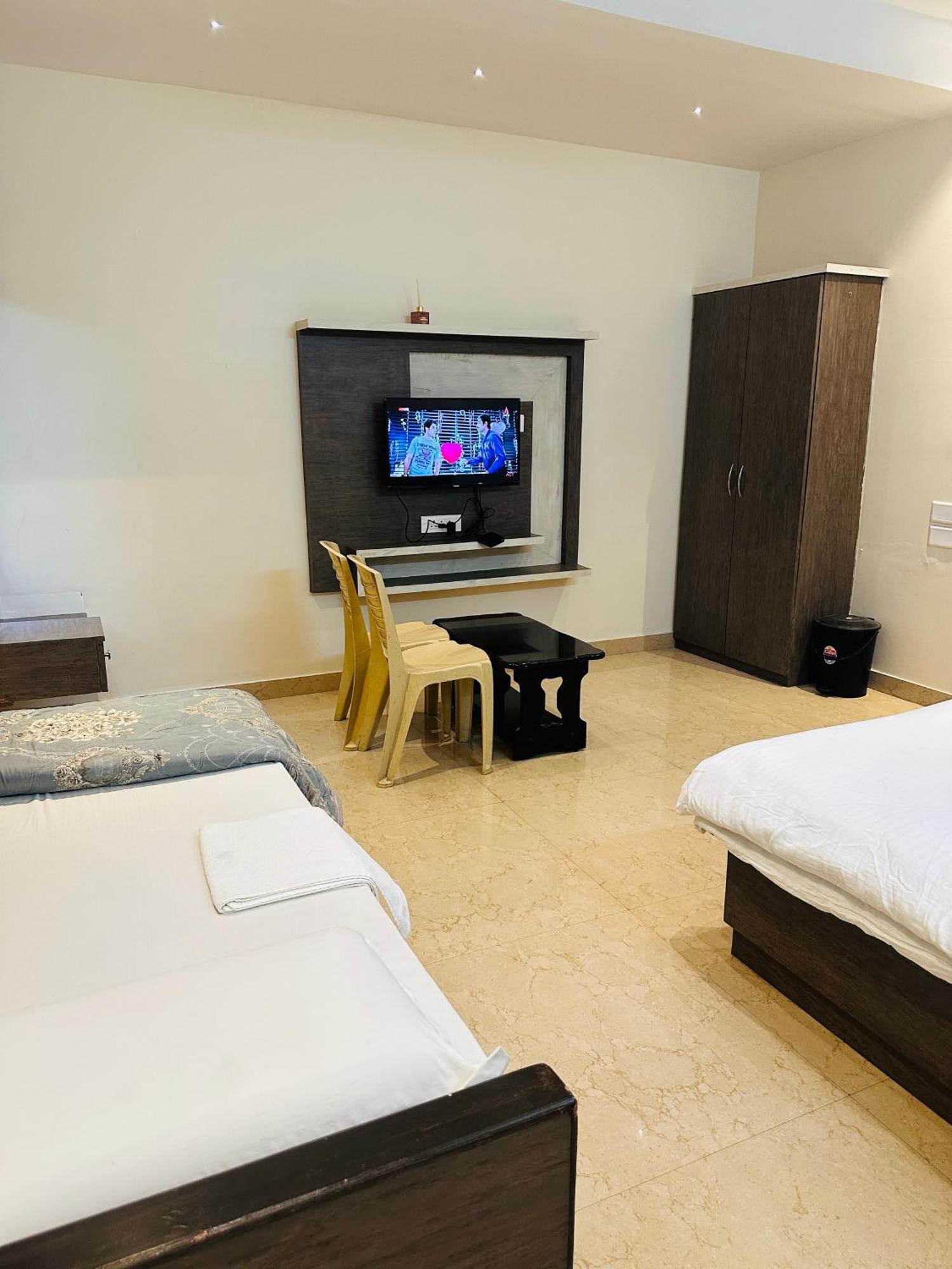 Hotel Pcr Grand Residency Rayachoty Exterior foto
